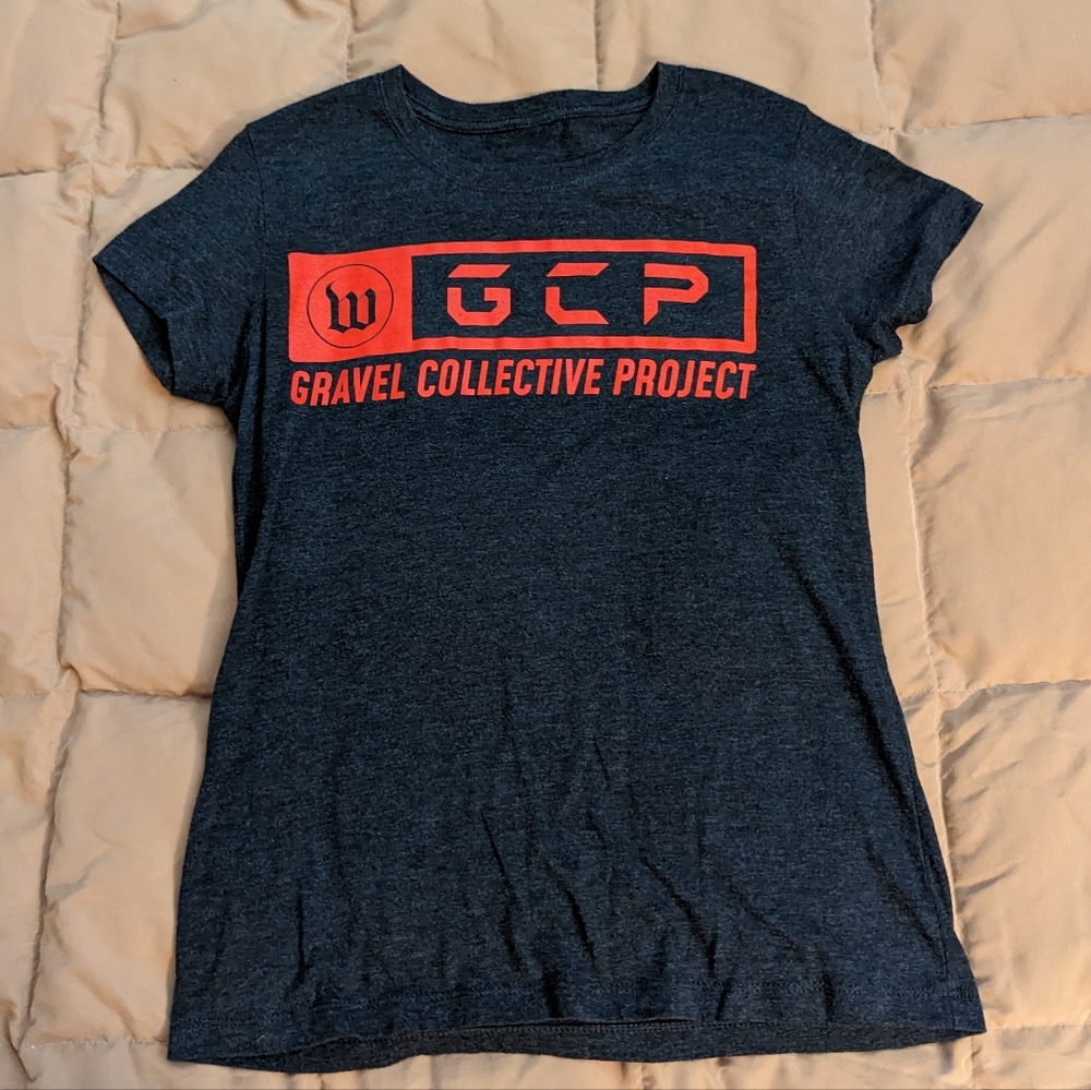 Eliel & Gravel Collection Project Women's T-shirt, Size Small 2 pack - Picture 4 of 6